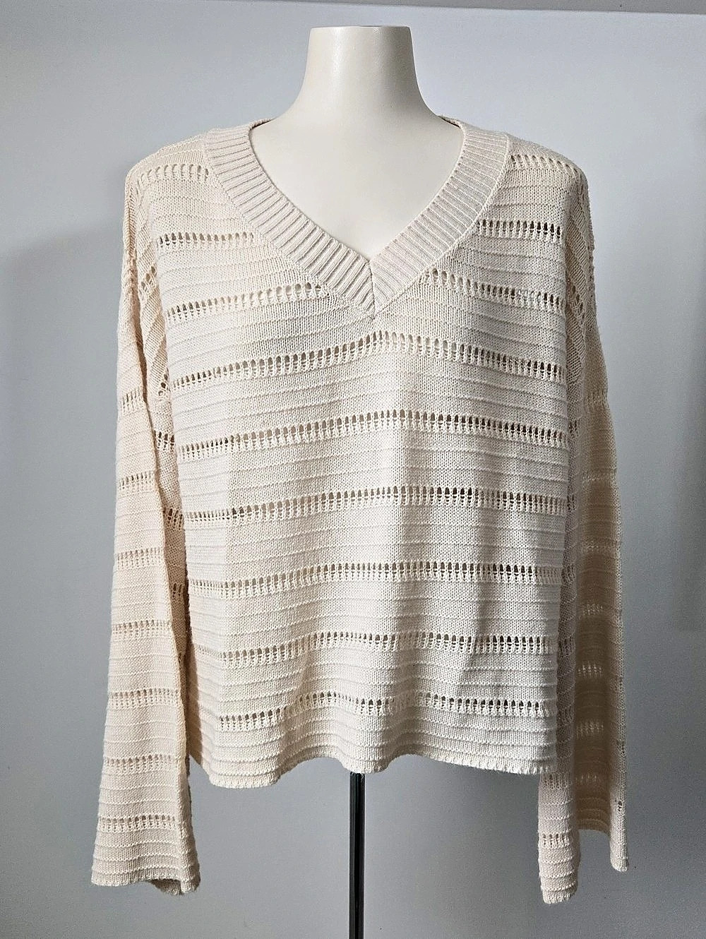 4/$20 ❤️ Boho Cream V-Neck Sweater